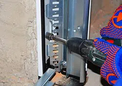 United Garage Doors Seattle, WA 206-946-9869 - installation-side